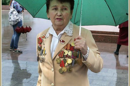 В честь партизан в Одессе возлагали цветы и салютовали (фоторепортаж)