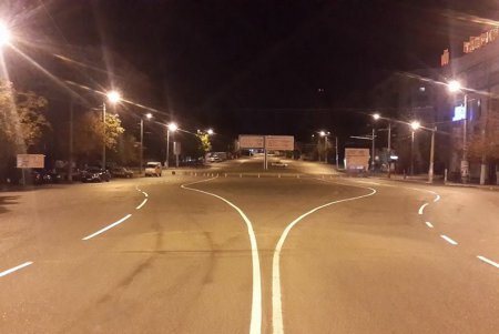 В Киевском районе обновляют дорожную разметку (фото) 