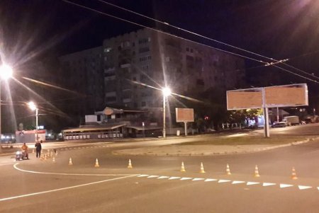 В Киевском районе обновляют дорожную разметку (фото) 