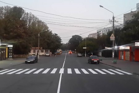 Коммунальщики «пометили» улицу Левитана (фото)