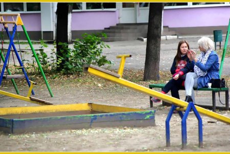 «Летучий голландец» улетучивается из Старобазарного сквера (фоторепортаж)