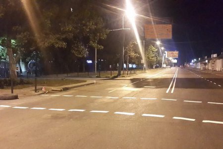 Коммунальщики покрывают новой разметкой улицы Малиновского района (фото)