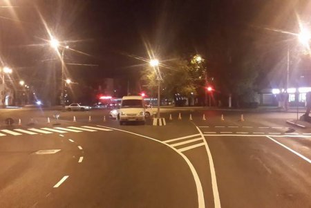 Коммунальщики покрывают новой разметкой улицы Малиновского района (фото)