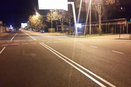 Коммунальщики покрывают новой разметкой улицы Малиновского района (фото)