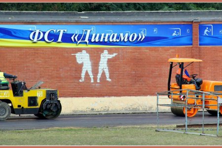 Стадион «Динамо» готовится к репетициям олимпийских рекордов (фоторепортаж)
