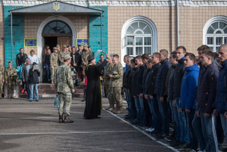 В Одессе отправили на срочную службу первую очередь осеннего призыва (фото)