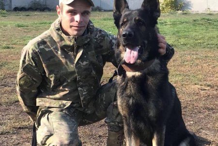 Одесские правоохранители поздравили с юбилеем хвостатого «генерала» (фото)