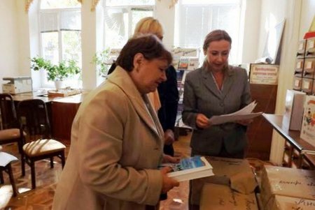 Детские библиотеки Одессы пополнили фонды сборниками юных «корнеев чуковских» (фото)