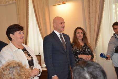 Город поможет одесситам с проблемами слуха и речи приватизировать жилье в общежитии (фото)