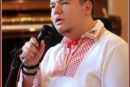 Одесская мастерица представляет Украину на фарфоре (фоторепортаж)