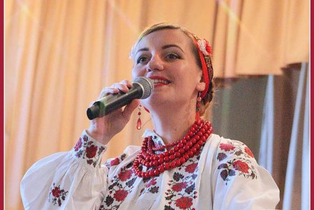 Одесская мастерица представляет Украину на фарфоре (фоторепортаж)