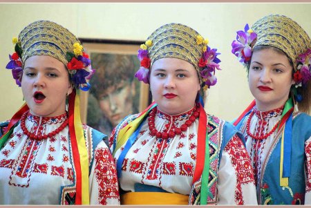 Одесская мастерица представляет Украину на фарфоре (фоторепортаж)