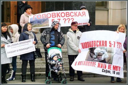 Обманутые одесские инвесторы не теряют надежду на новоселье с помощью власти (фоторепортаж)