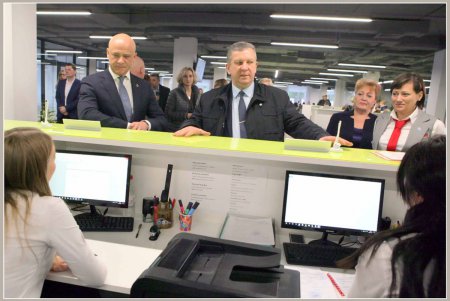 Министр соцполитики Рева о работе Центра интегрированных услуг в Одессе: «Такой опыт можно и нужно распространять на всю страну» (фото)