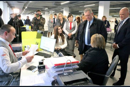 Министр соцполитики Рева о работе Центра интегрированных услуг в Одессе: «Такой опыт можно и нужно распространять на всю страну» (фото)
