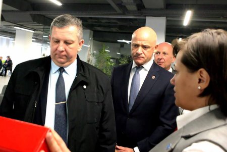 Министр соцполитики Рева о работе Центра интегрированных услуг в Одессе: «Такой опыт можно и нужно распространять на всю страну» (фото)