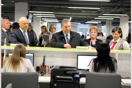 Министр соцполитики Рева о работе Центра интегрированных услуг в Одессе: «Такой опыт можно и нужно распространять на всю страну» (фото)
