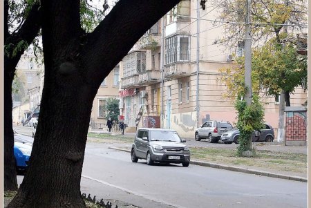 Молдаванка прощается с последними искорками лета (фоторепортаж)