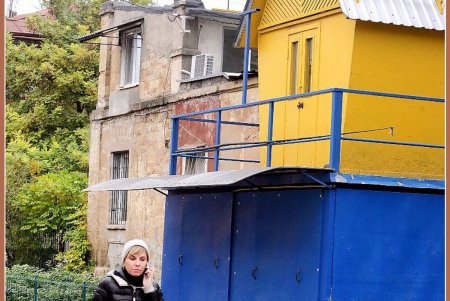 Молдаванка прощается с последними искорками лета (фоторепортаж)