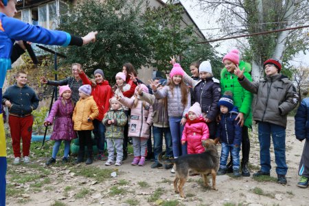 На Новой Слободке появилась новая детская площадка (фото) 