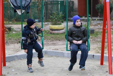 На Новой Слободке появилась новая детская площадка (фото) 