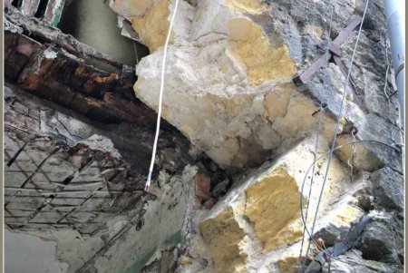 Городские власти приступили к ремонту аварийного дома на Степовой (фото) 