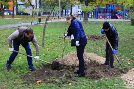 Одесситы приняли участие в благоустройстве родного города (фоторепортаж) 
