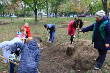 Одесситы приняли участие в благоустройстве родного города (фоторепортаж) 