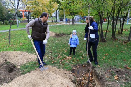 Одесситы приняли участие в благоустройстве родного города (фоторепортаж) 