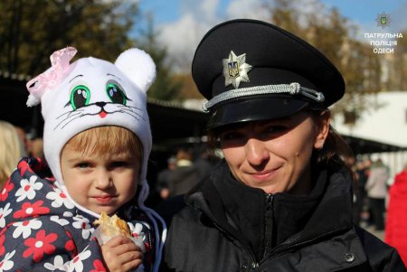 Сотня новобранцев пополнила ряды одесских патрульных (фото)