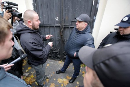 Активисты выступили против вырубки деревьев в «Летнем театре» (фоторепортаж)