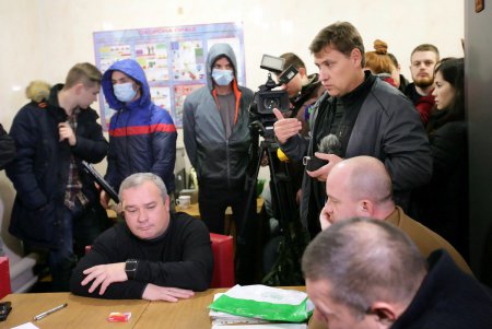 Активисты выступили против вырубки деревьев в «Летнем театре» (фоторепортаж)