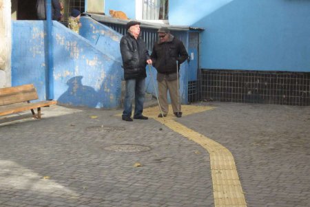 В Малиновском районе ведутся работы по комплексному благоустройству (фоторепортаж) 