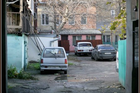 Историческое место криминальной славы, архитектурных экспериментов и живых руин (фоторепортаж)