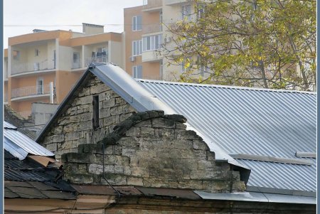 Историческое место криминальной славы, архитектурных экспериментов и живых руин (фоторепортаж)