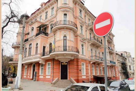 Одесса постепенно восстанавливает архитектурное достояние (фоторепортаж)