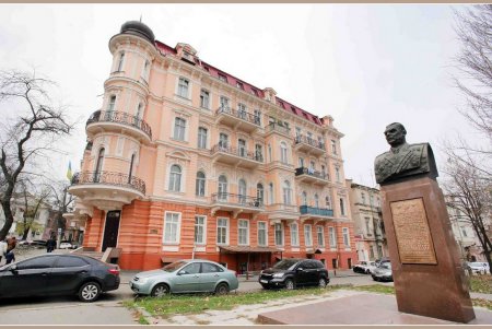 Одесса постепенно восстанавливает архитектурное достояние (фоторепортаж)