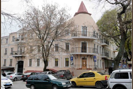 Одесса постепенно восстанавливает архитектурное достояние (фоторепортаж)