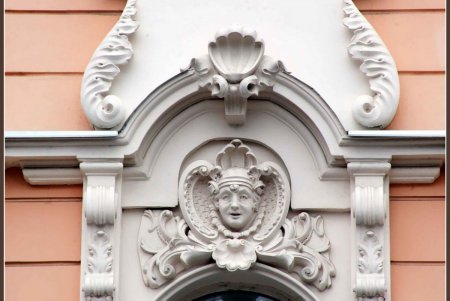 Одесса постепенно восстанавливает архитектурное достояние (фоторепортаж)
