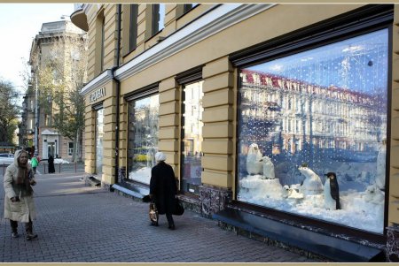Одесситам напоминают: Новый Год уже отправился в праздничный путь! (фоторепортаж)
