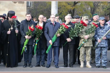 Сегодня в Одессе поминали погибших от Голодомора (фоторепортаж)