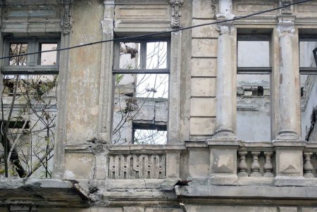 Из исторического центра Одессы многоэтажка «выселит» старые руины (фото)