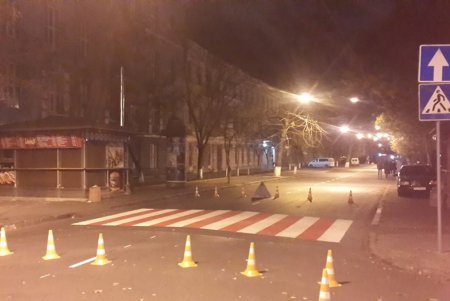«Умные» зебры в центре Одессы подсветят пешеходов в темноте (фото)
