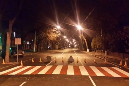 «Умные» зебры в центре Одессы подсветят пешеходов в темноте (фото)
