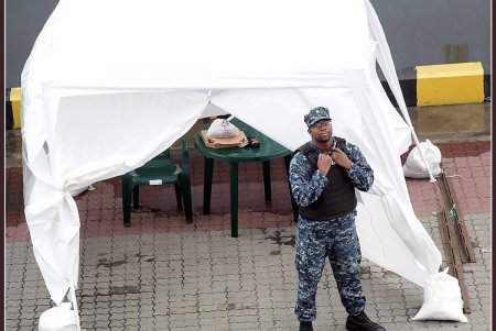 Пару американскому эсминцу в Одессе составил французский фрегат (фоторепортаж)