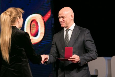 Геннадий Труханов вручил почетные знаки отличия преподавателям и президенту Национального университета «Одесская юридическая академия» (фото)