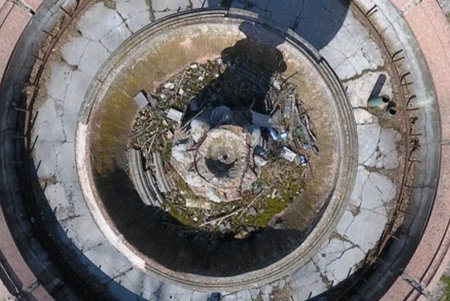 Первый вице-мэр Одессы Орловский проинспектировал ход реконструкции фонтанов в парках и скверах (фото)