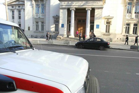 Сегодня в Одессе пожарные «подожгли» Национальную библиотеку (фоторепортаж)