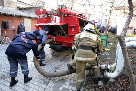 Сегодня в Одессе пожарные «подожгли» Национальную библиотеку (фоторепортаж)