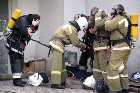 Сегодня в Одессе пожарные «подожгли» Национальную библиотеку (фоторепортаж)